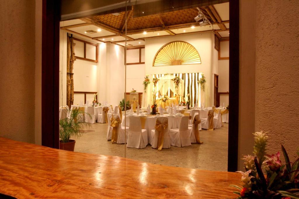 Hotel The Legend Palawan Puerto Princesa Exteriér fotografie
